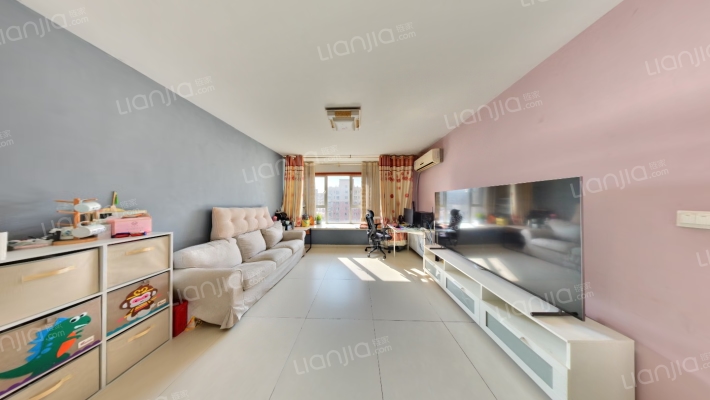 绿地新里卢浮公馆二手房实景图