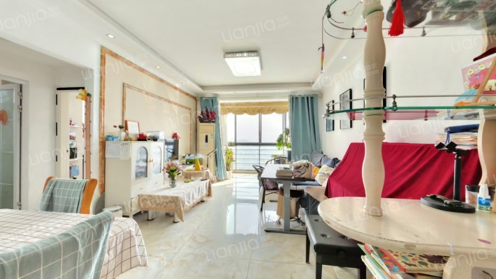 光谷地产湾郡二手房实景图