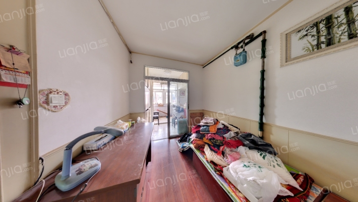 侯一小区二手房实景图