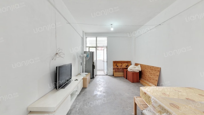 海鹰大厦二手房实景图