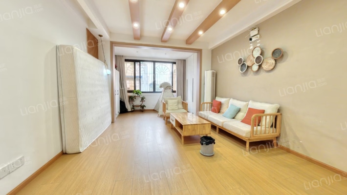 江郊公寓B座二手房实景图