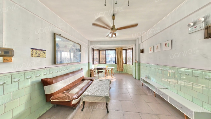 新居里二手房实景图