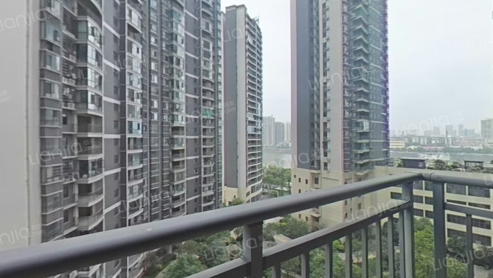 东洲水岸豪庭二手房实景图
