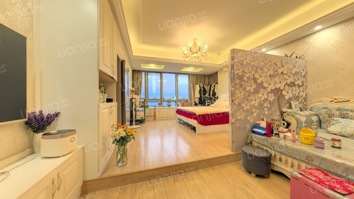 国展中心广场二手房实景图