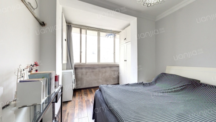 华馨小区(万航渡路1496号)二手房实景图