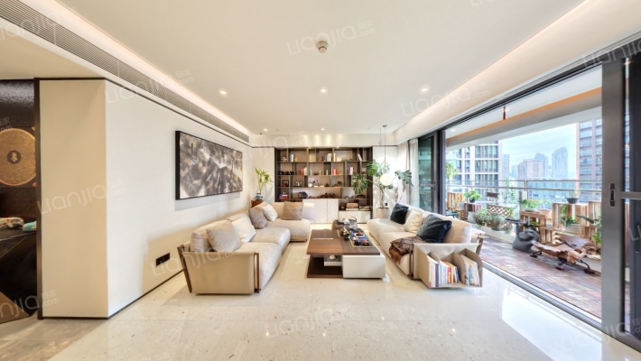 万科瑧山府二手房实景图