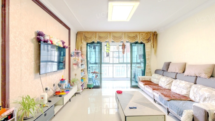 恒大城东区二手房实景图