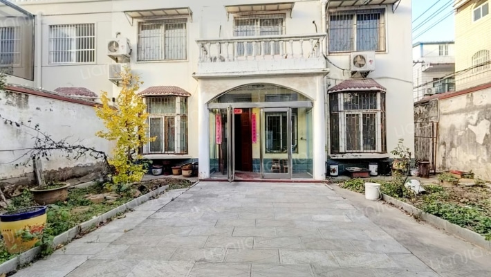 交通路别墅二手房实景图