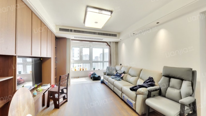 四季花苑二手房实景图