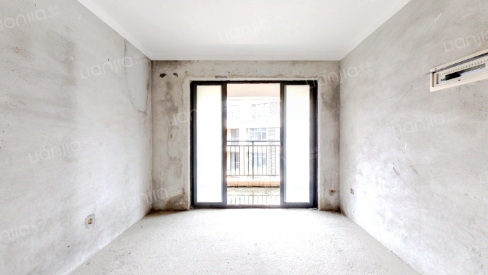 泰富华庭二手房实景图