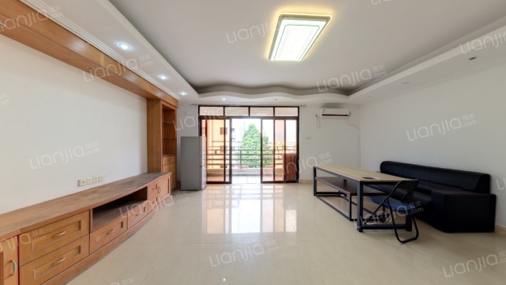 比华利山庄二手房实景图