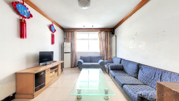 四通临街二手房实景图