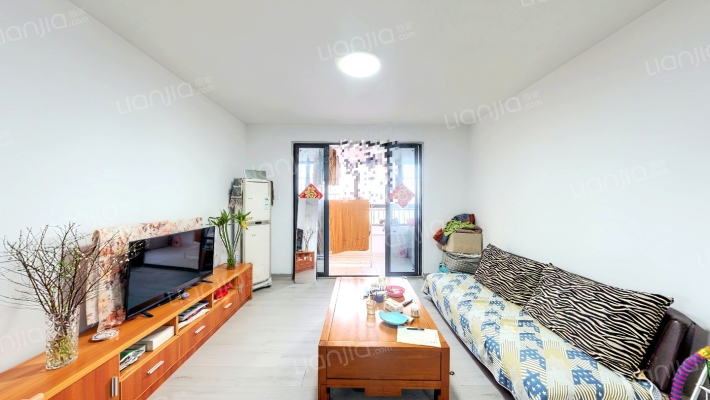 右岸景苑A区二手房实景图