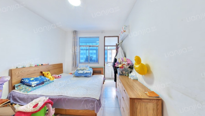 纬一路小学家属院二手房实景图