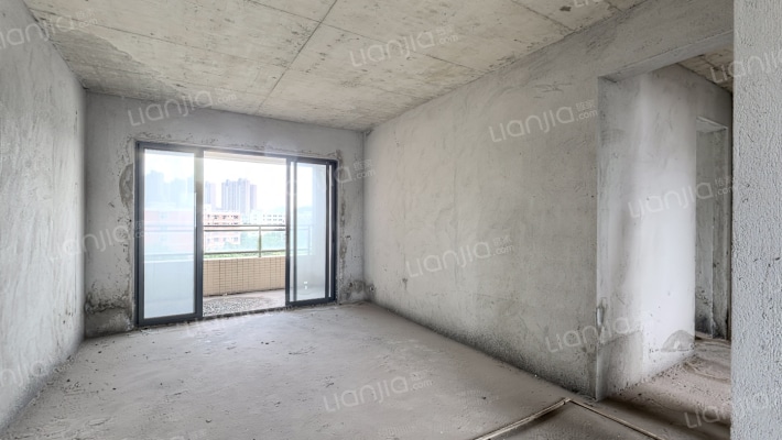 万燊花苑二手房实景图