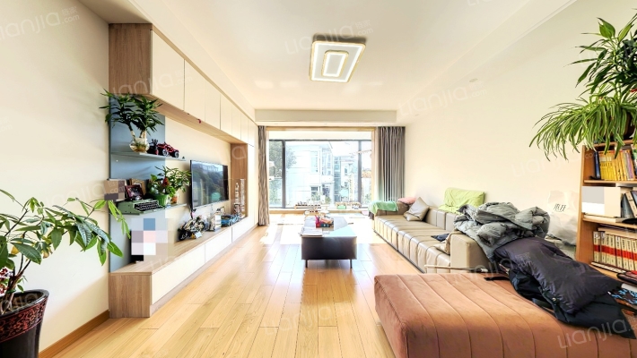 水秀艺墅二手房实景图