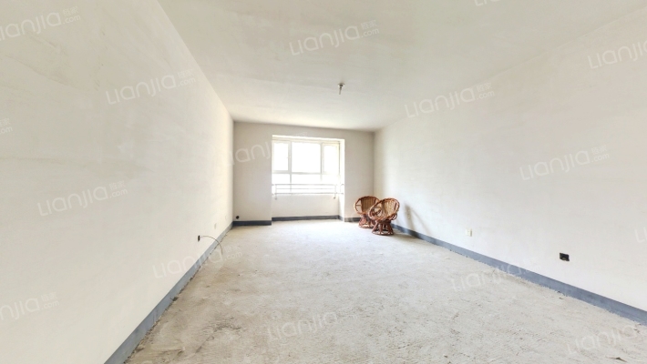 水岸花城 3室2厅 南 北-客厅