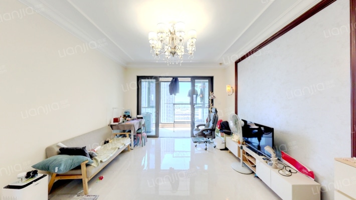 南昌恒大翡翠华庭二手房实景图