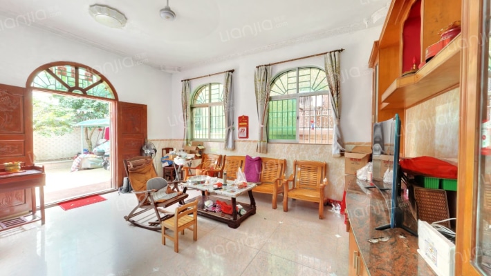 鸦岗村二手房实景图