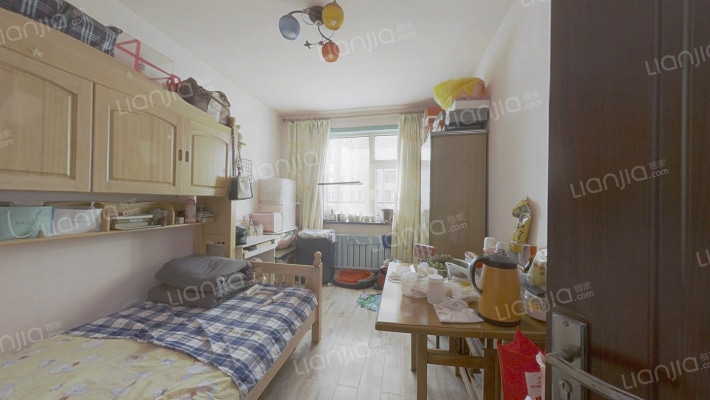 轻铁湖光花园二期二手房实景图