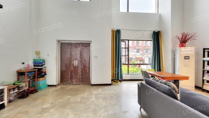 葛洲坝卡尔顿庄园二手房实景图