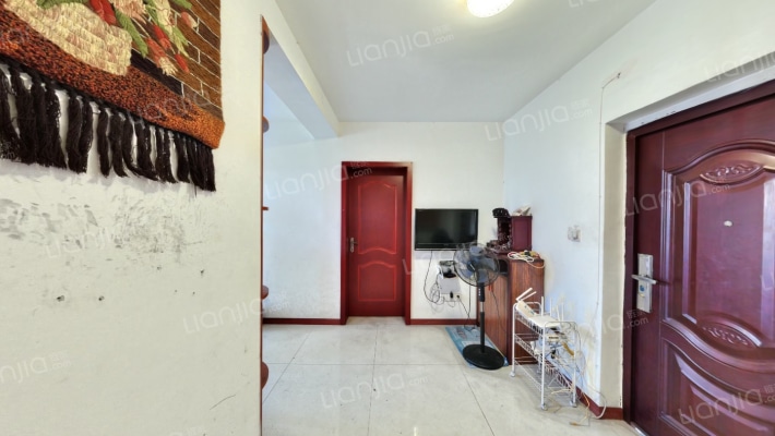 怡福路104号院二手房实景图