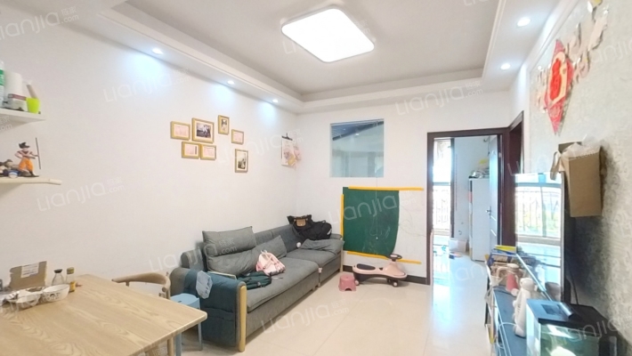 深蓝艺墅二手房实景图