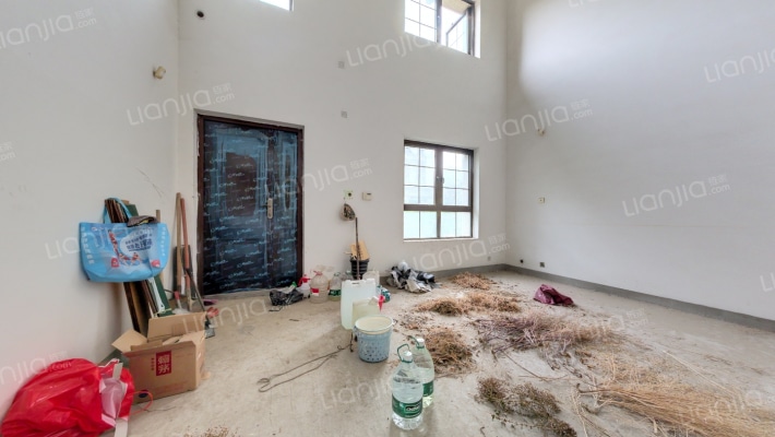 绿地别墅一期香颂公馆二手房实景图