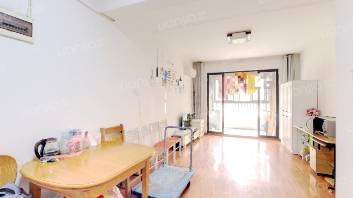 高速翡翠湖畔二手房实景图