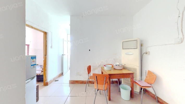 公路处宿舍二手房实景图