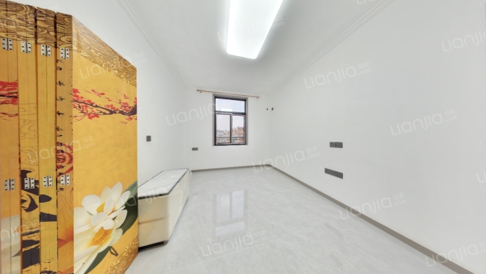 三小家属院二手房实景图