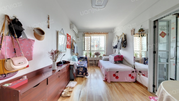 南岭新城三期二手房实景图