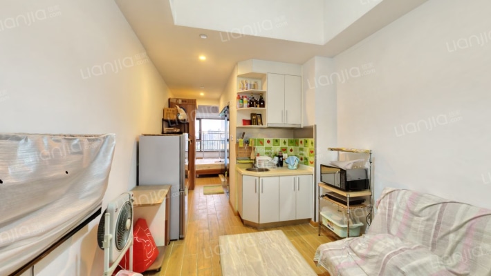 智慧广场二手房实景图