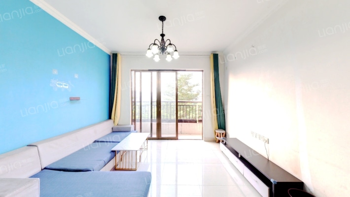 嘉年华府二手房实景图