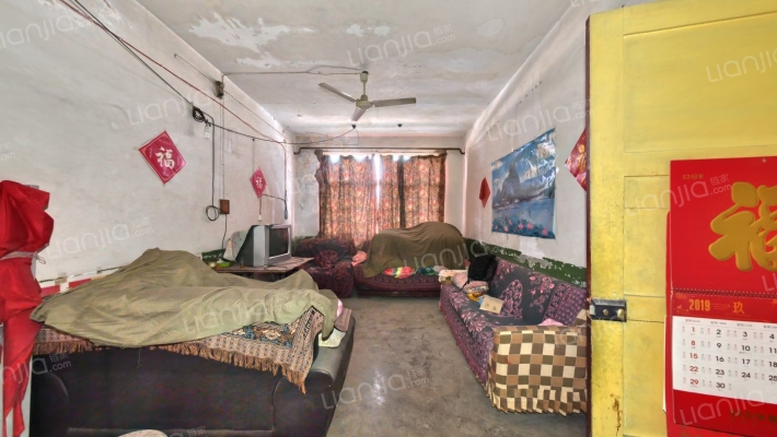 政法小区北院二手房实景图