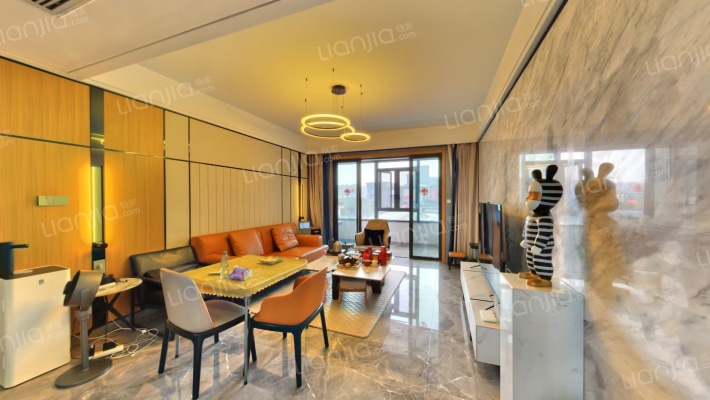 东方红梅溪枫林二手房实景图