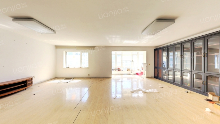 云顶大厦二手房实景图