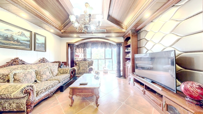 城海滨江春城二手房实景图