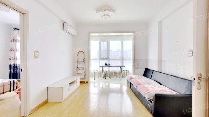 滨港水岸C区二手房实景图