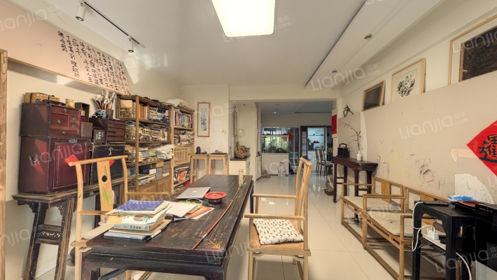 南航揽翠苑二手房实景图