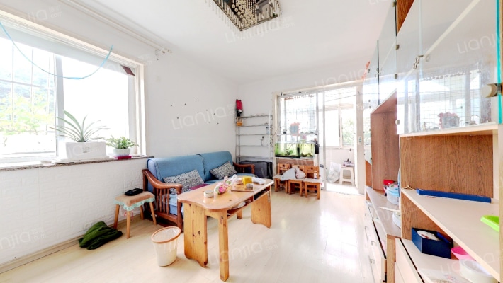 兴安路二手房实景图