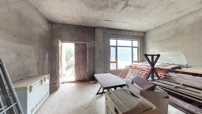 尊园岚郡二手房实景图