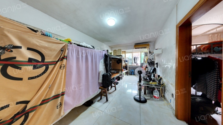 通讯小区二手房实景图