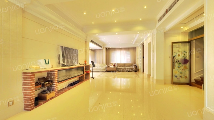 龙柏山庄二手房实景图