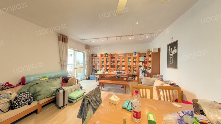 广西水产畜牧学校职工住宅楼二手房实景图