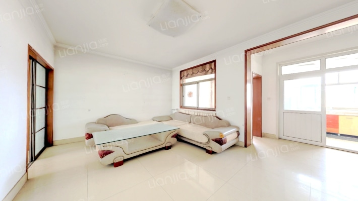 卫生学校宿舍二手房实景图