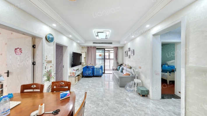 鸿景中央府二手房实景图