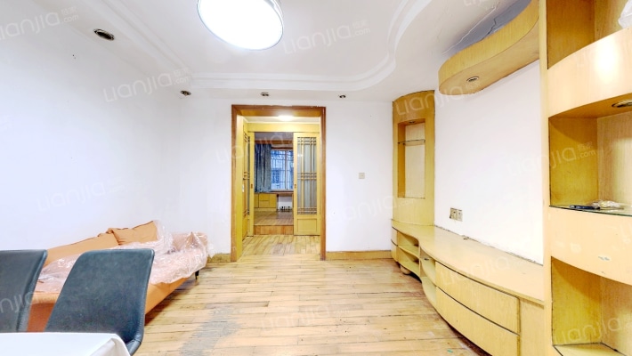 尹江岸小区二手房实景图