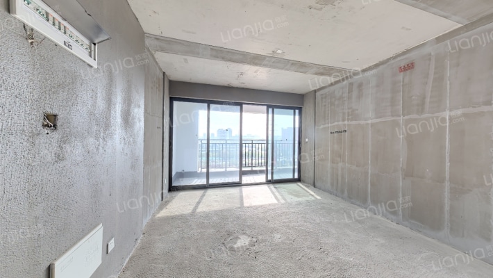 麓谷山湖郡二手房实景图