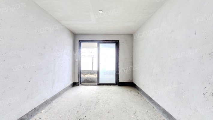 防城港彰泰观江海二手房实景图